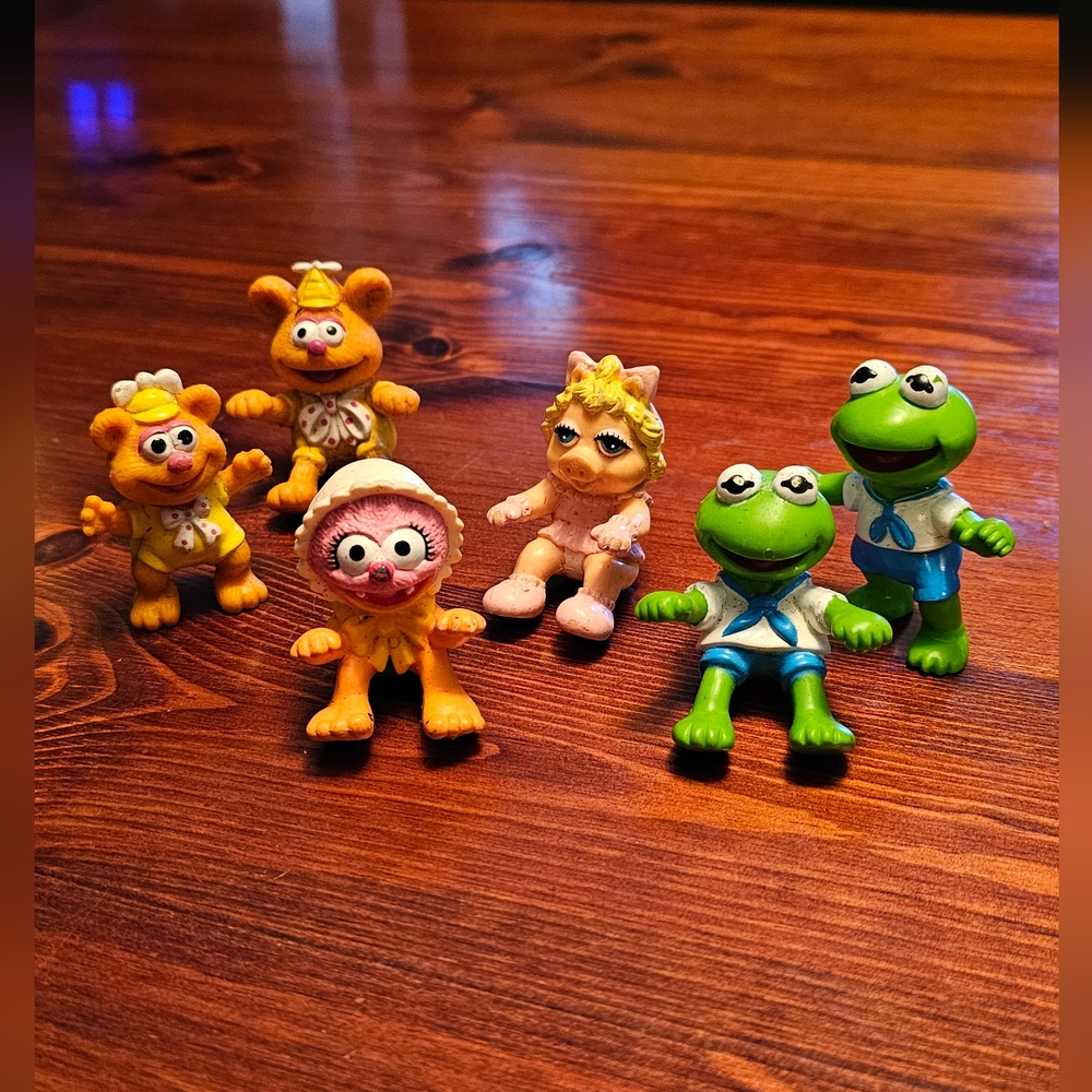 6 1990s‎ McDonald's Muppet baby collectibles